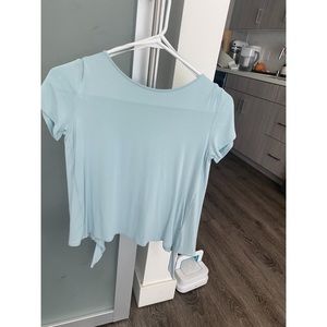 Aritzia Babaton AMALIA T-SHIRT, color sea spray